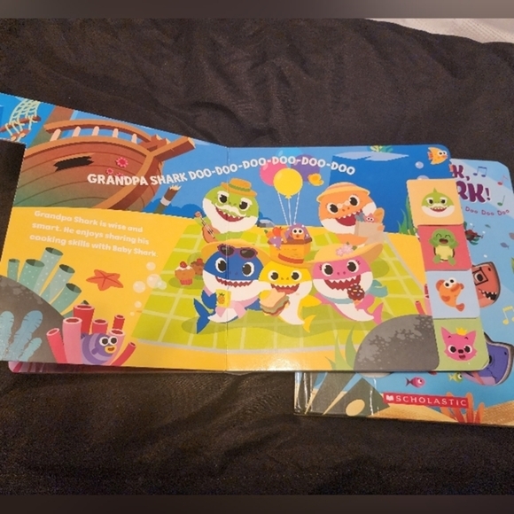 Baby Shark Books - Set of (2). Meet Baby Shark & Hide and Seek. Like New. - Picture 11 of 11